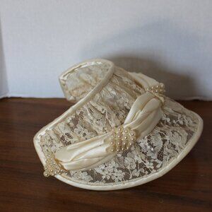 Vintage Bridal Headpiece, from late 1950's, Off White Lace and Satin Trim